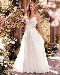 Bei der vielzahl der hochzeitskleider, den verschiedenen schnitten, farbtönen und farbnuancen. Juniper Hochzeit De