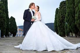 Celine dion hochzeitskleid celine dion find 120 celebrity brides on www simonrademan co za 45 fascinating fresh trends and spring wedding dress ideas mit Promi Brautkleider Die Flops Brigitte De
