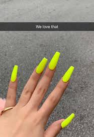 Las pieles morenas son totalmente hermosas y hay una amplia gamas de colores que les van de maravilla. Pin Kjvougee X1f352 Acrylicnails Neon Acrylic Nails Cute Acrylic Nails Aycrlic Nails