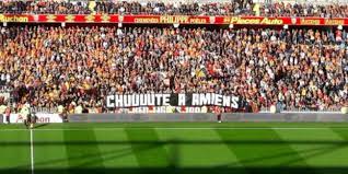 Je veux une victoire de lille, je suis prêt à sortir une banderole, s'est amusé jorge sampaoli en conférence. L1 Lens Reims Des Supporters Lensois Affichent Une Banderole Polemique A Lens