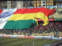 If vidal misses out against bolivia chile manager can make a straight swap of matias fernandez who will be available after serving his suspension while bolivia are likely to go with a same starting lineup which took the field against ecuador. Chilenos Rompen La Bandera Gigante De Bolivia Clasificatorias Brasil 2014 Youtube