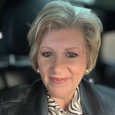 Congratulations to Beth Ellison for receiving her degree in Politics and  Sociology from University of Exeter...