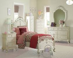 Homelegance cinderella models are best for the people who are looking for an option to add furniture to their little princess room. Homelegance Bedroom Set Cinderella El 1386set