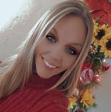 Audrey Henke's Instagram, Twitter & Facebook