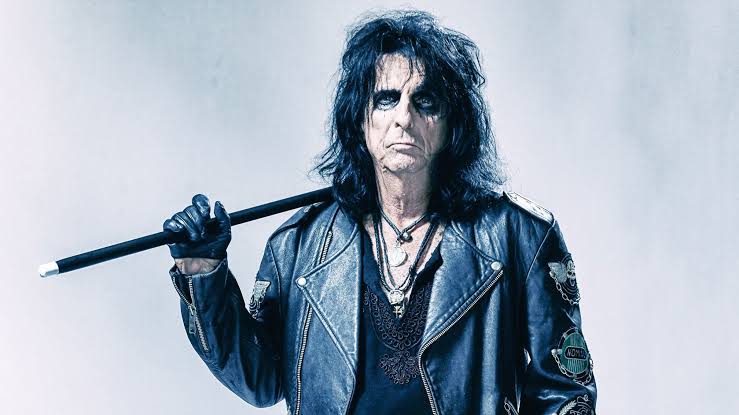 Alice Cooper: ​“I will never, ever outgrow rock'n'roll. And I will never,  ever tell my band to turn the volume down” | Alice Cooper