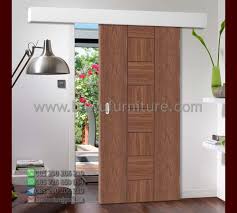 Desain pintu minimalis ini juga sangat cocok jika ditempatkan dengan model rumah mewah. Pintu Kamar Tidur Geser Model Minimalis Dari Kayu Jati Bawu Furniture