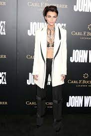 John wick is forced out of retirement by a former associate looking to seize control of a shadowy international assassins' guild. The Cast Of John Wick Chapter 2 Heated Up The Red Carpet At The La Premiere