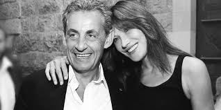 Soyez alerté à chaque nouvelle actu de : On Instagram Carla Bruni Published A Photo From The Court Supporting The Wife Of Nicolas Sarkozy Oi Canadian