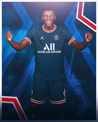 Wijnaldum is a fine midfielder, a premier league and champions league winner and a sometime captain of his country, but it would be a bit of a . Gini Wijnaldum Facebook