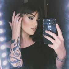 Taylor Ray Sumner (@rayxrulez)