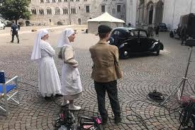 Regia di giacomo campiotti vedi scheda film. Lubich Via A Trento Alle Riprese Del Film Trento Trentino