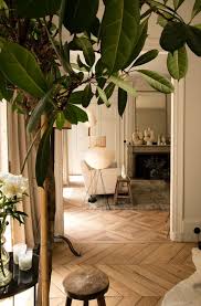 More Interior Inspiration On Www Ringthebelle Com Home Interieur Inspiration Lyon Maison Hand Decoration Living Room Deco Maison Deco Salon Deco