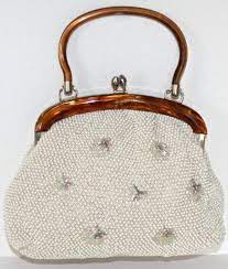 sac a main perles cadre et anse en bakelite annees 50 escarpins pointus coloriage mia moi