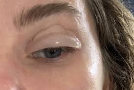 Lash lifts are a treatment for natural eyelashes that adds a chemically created curl. I Tried A Diy Lash Lift Kit On Myself For The First Time And Here S What Happened