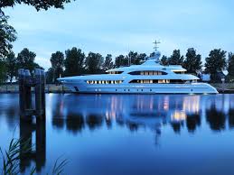 Book Ends Yacht 47m Luxury Yacht By Heesen Luxury Yachts Heesen Yachts Boats Luxury