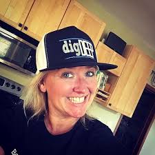 Jesse Was Here: More Lasagna, Please: Feeding the Soul of a Grieving  Mother: Bauer, Michelle: 9781952037054: Amazon.com: Books