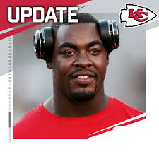 The Chiefs announced Chris Jones and Jawaan Taylor are questionable for  tomorrow's game.
