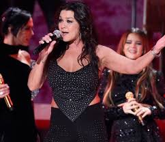 Is a member of muzikmafia, a popular group. Gretchen Wilson Biography Net Worth Husband Daughter Family Height Facts Wiki Albums Awards