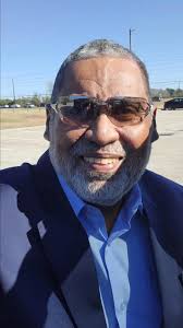 I would like to thank my co-worker and Mr my shot is better than yours, Manuel  Fulton @106_4lfye, for his support!