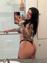 D on X: come say hi on my free page t.coGplPkMcHad  t.coDGPiS6rfx6  X