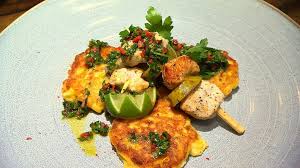 Maispuffer Mit Chimichurri Und Puten Limetten Spiessen Das Rezept Aus Essen Trinken Fur Jeden Tag Essen Und Trinken Rezepte Essen Und Trinken Rezepte