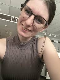 Jennifer Gulick's Instagram, Twitter & Facebook