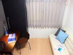 f391 用途別の書斎 趣味や仕事に没頭するときには落ち着いた色味でまとめたデスクで リラックス時には 柔らかい配色のソファで寛げます リビング ベッドルーム 子ども部屋 キッズルーム 書斎 和室 ダイニングルーム インテリア コーディネート 家づく