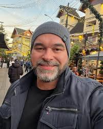 Im Oliver from USA Age 60 I need old woman age 25 to 60