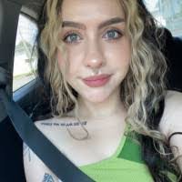 Jenny Bliss's Instagram, Twitter & Facebook