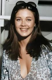 El 05 de octubre de 1987 inició la novela de televisión mexicana  "Quinceañera" Adela Moriega & Thalia