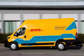 By vinzenz ager november 18, 2020 dezember 18th, 2020 no comments. Dhl Express Ubernimmt Die Ersten 100 E Ducato Von Fiat Elektromobilitat E Mobilitat Letzte Meile Kep Dienste Lieferwagen Vans Und Transporter News Logistra Fachmagazin Fur Nutzfahrzeug Fuhrpark Und Lagerlogistik Intralogistik
