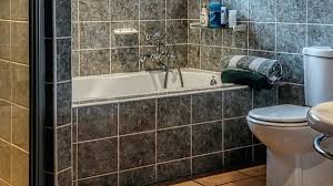 8 desain kamar mandi minimalis ukuran kecil yang bagus ). Perbedaan Keset Kamar Mandi Biasa Dengan Keset Kamar Mandi Serap Air Blog Ruparupa