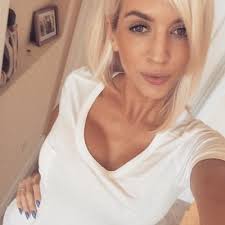 Lena Casey (@silentkniqth)