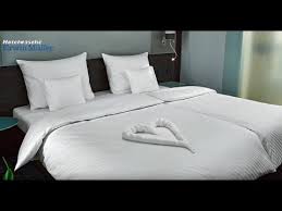 Zimmerpersonal mit kreativer ader beim bettenmachen picture of. Handtuch Falten Herz Perfekt Fur Valentinstag Hotelwasche Erwin Muller Youtube