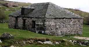 Mordoğan köyünde satılık ucuz full panoramik manzaralı önü kapanmaz kadastrol yola 25 metre cepheli % 5 tarım imarlı içine müstakil ev taş ev. Istanbul Ve Kocaeli Tas Ev Villa Modelleri Fiyat Ve Maliyetleri Sermimar Tas Ev Tas Villa