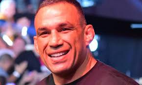 Fabrício Werdum anuncia retorno aos esportes de combate em abril