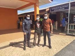 Pejabat pendidikan daerah kuala langat jalan sultan abdul samad, 42700 banting, selangor darul ehsan. Buruh Didakwa Edar Dadah