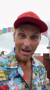 Aujourd'hui présentez vous avec une voiture d'exposition dès 11h00 pour  faire un tour gratuit dans la Cadillac Rose ayant servi à l'émission  Cadillac Rose avec Normand Brathwaite.