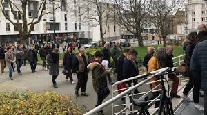 Le centre des impôts fonciers est l'organisme en charge du cadastre, c'est à dire que les cdif ont pour mission de tenir à jour les documents identifiant nous vous donnons accès à ces coordonnées de l'antenne centre des impôts fonciers de redon pour que vous puissiez contacter leur service de. Brest Le Centre Des Impots Evacue Pour Alerte Redon Maville Com