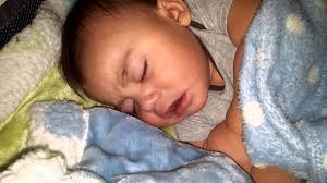 Terdapat pelbagai punca yang menyebabkan masalah ini berlaku. Anak Demam Panas Kaki Sejuk
