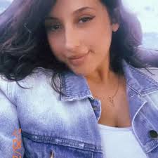 Jeanine Palomares updated her profile picture.