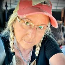 Marlene Dodge's Instagram, Twitter & Facebook