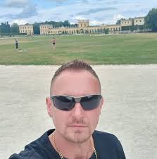 Peter Lesjak v: osebe