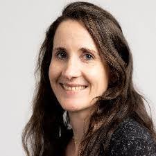 Mona Faris's Instagram, Twitter & Facebook