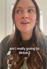 Lauren Evers's Instagram, Twitter & Facebook