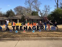 Birthday Ideas In Dallas Tx Yard Greeting Rentals Yard Cards Dallas Yard Greetings Dallas Tx Personalized Yard Greetings For Happy Birthday Yard Signs Birthday Yard Signs Yard Cards