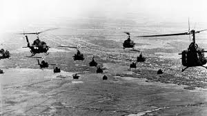 Der vietnamkrieg war ein heißer krieg innerhalb des sogenannten kalten krieges zwischen kommunistischen truppen vietnams auf der einen und den usa auf der anderen seite. Chronik Der Vietnamkrieg Die Wichtigsten Daten Mdr De