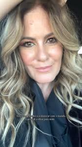 : 7 mudanças que fiz quando comecei a olhar para mim com segurança. , 1.  Deixei de procurar validação fora, e comecei a escutar-me por dentro., 2.  Troquei a comparação pela consciência , o meu ritmo é ...