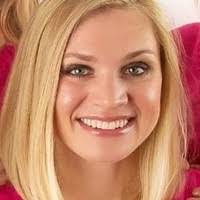 Amber Labrecque's Instagram, Twitter & Facebook