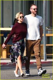 This is when, at the age of 3, her passion for acting began. Emilia Clarke New Boyfriend Charlie Mcdowell Look So Cute Together Emilia Clarke Charlie Mcdowell Pda 02 Emilia Clarke Style Quirky Fashion Simple Outfits